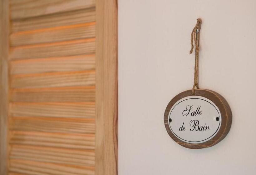 Bed and Breakfast L Echo Des Bois