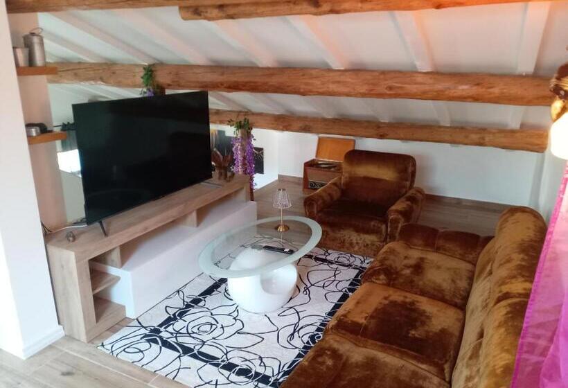 Bed and Breakfast La Coccola In Mansarda