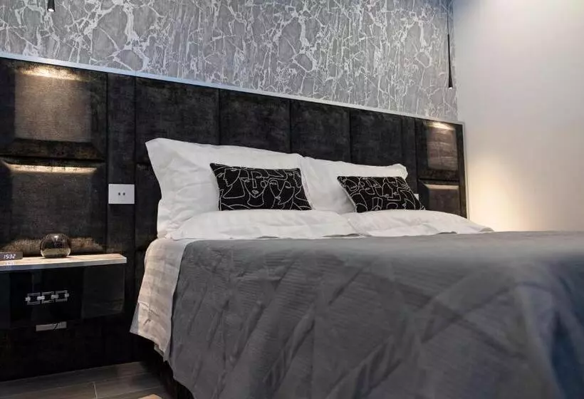 ベッドアンドブレックファースト Suite17   Luxury Guesthouse