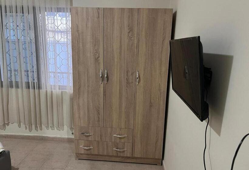 민박 Villa İstanbul Tirana