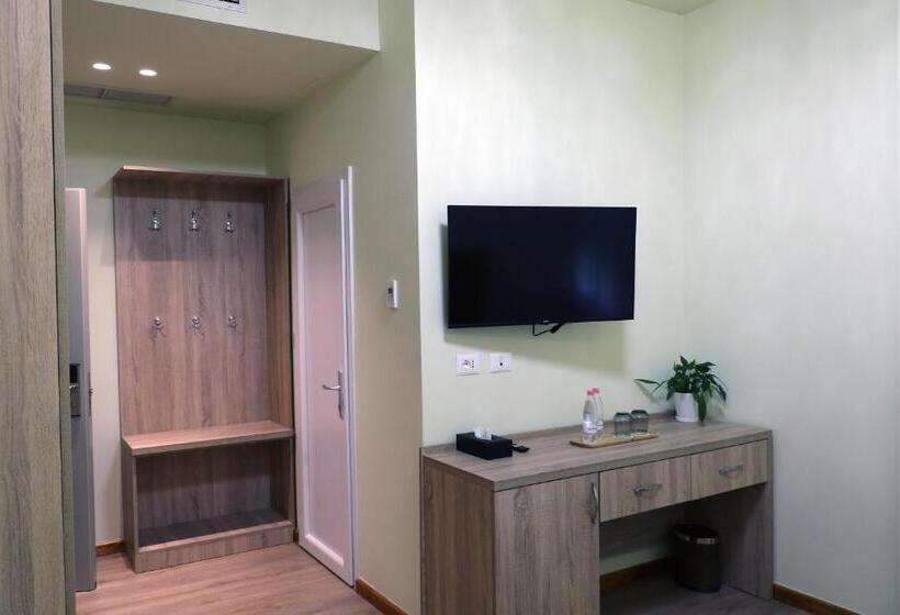 ホテル Rifat Peshkatari