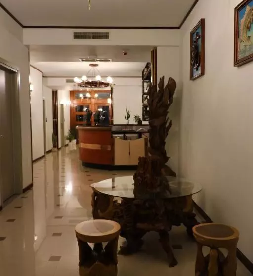 ホテル Rifat Peshkatari