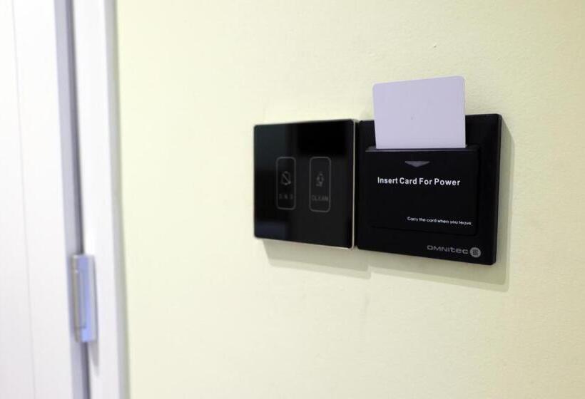 ホテル Rifat Peshkatari