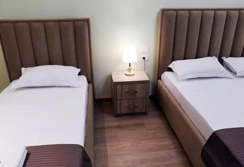 ホテル Rifat Peshkatari