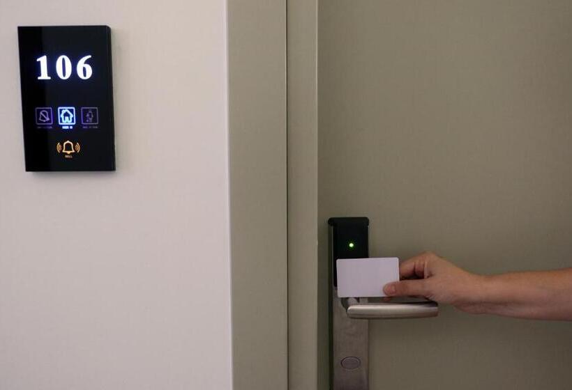 ホテル Rifat Peshkatari