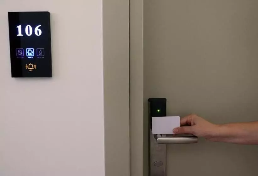 ホテル Rifat Peshkatari