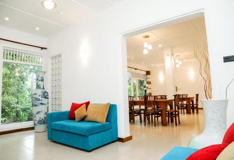 Отель Ritz Nature Villa