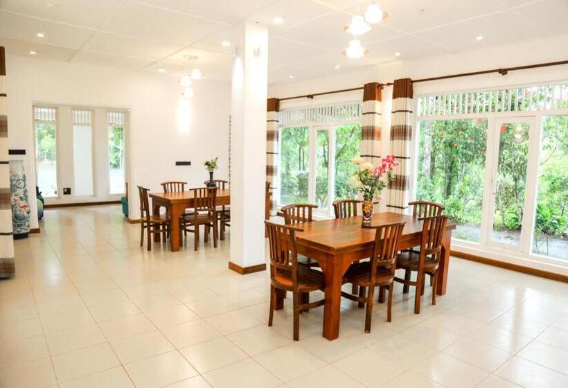 Отель Ritz Nature Villa