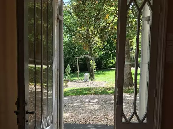 ペンション Chateau La Palue