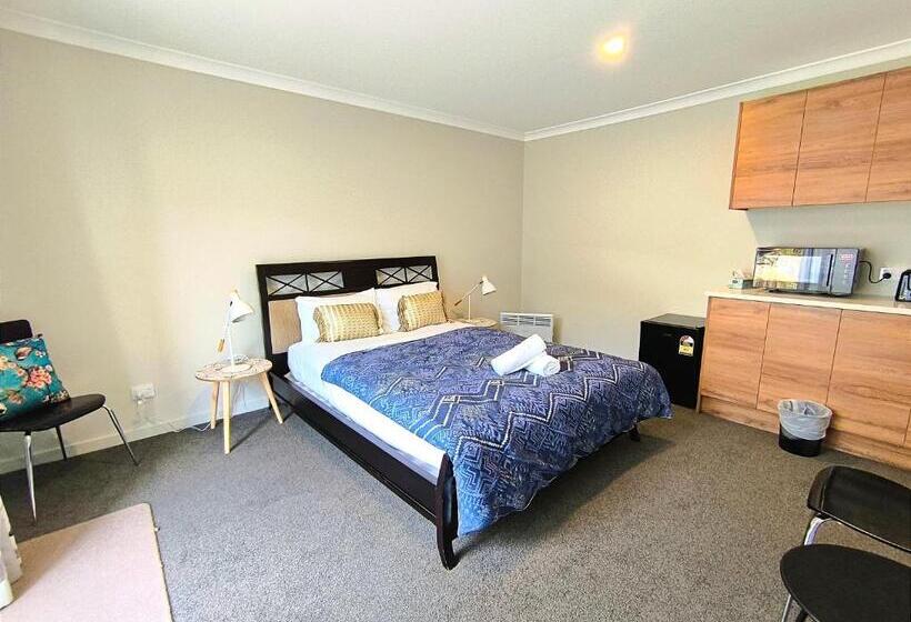 پانسیون Double Bed Studio Room