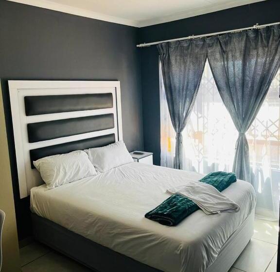 פנסיון Skyprince Guesthouse