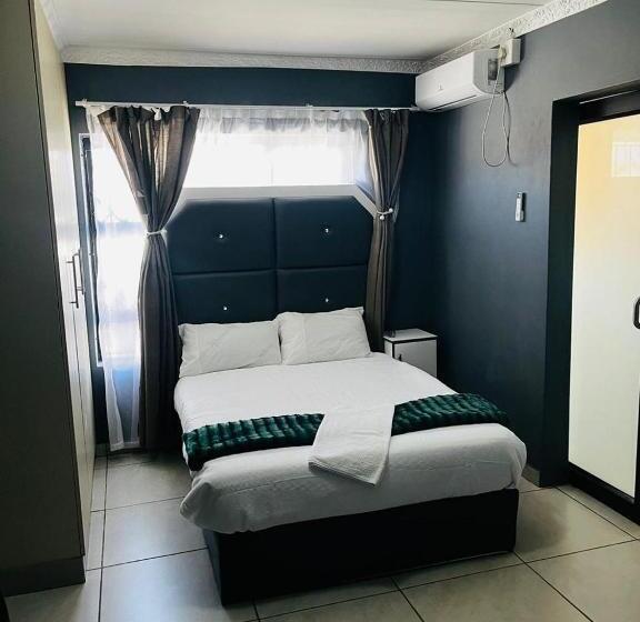 פנסיון Skyprince Guesthouse