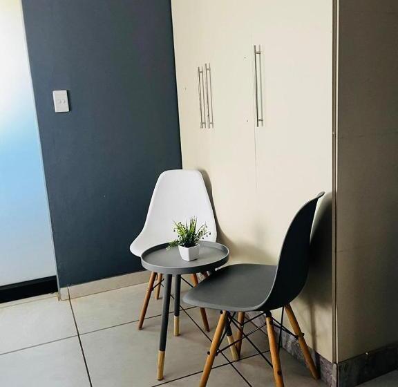 פנסיון Skyprince Guesthouse