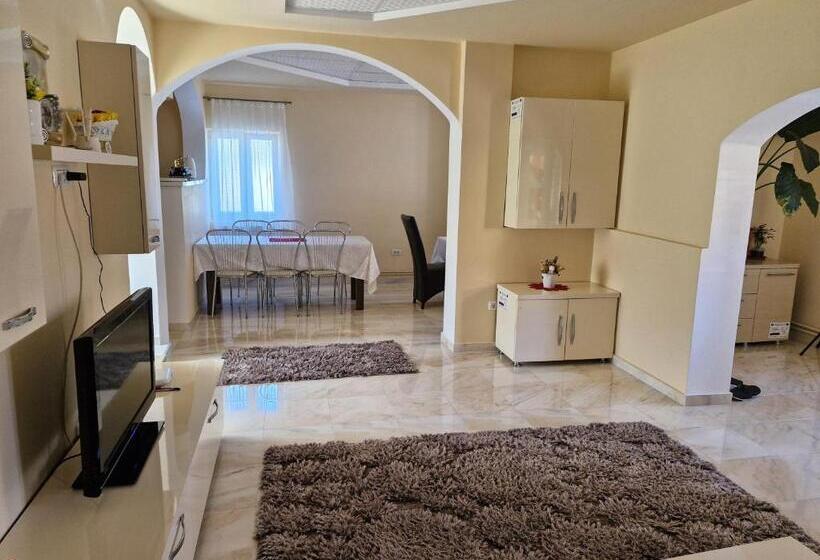 Pensiunea Agroturistica La Doina