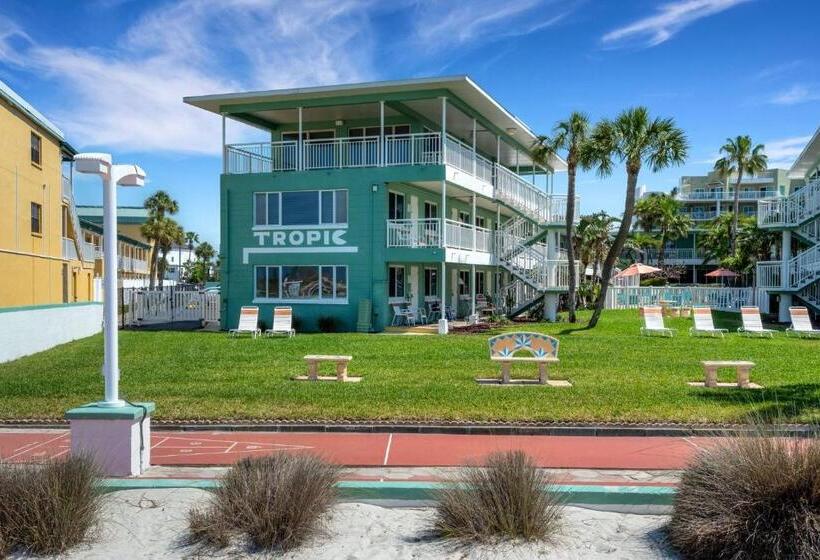 Tropic Terrace #19   Beachfront Resort Suite