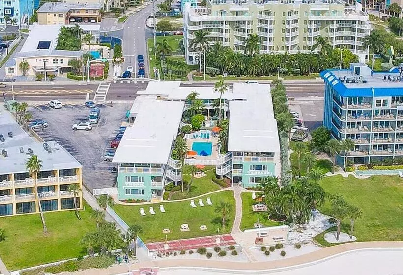 Tropic Terrace Suite #40   Beachfront Resort
