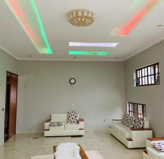 住宿加早餐 Arusha Serene Mansion