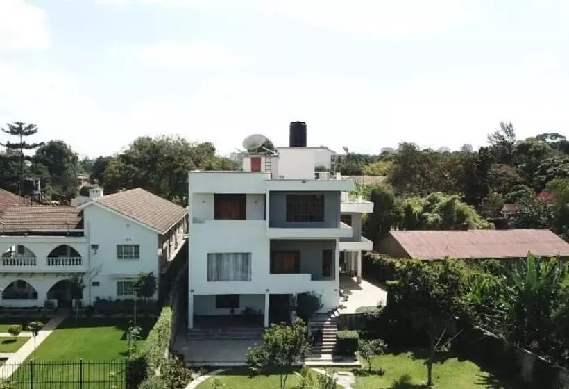 ベッドアンドブレックファースト Arusha Serene Mansion