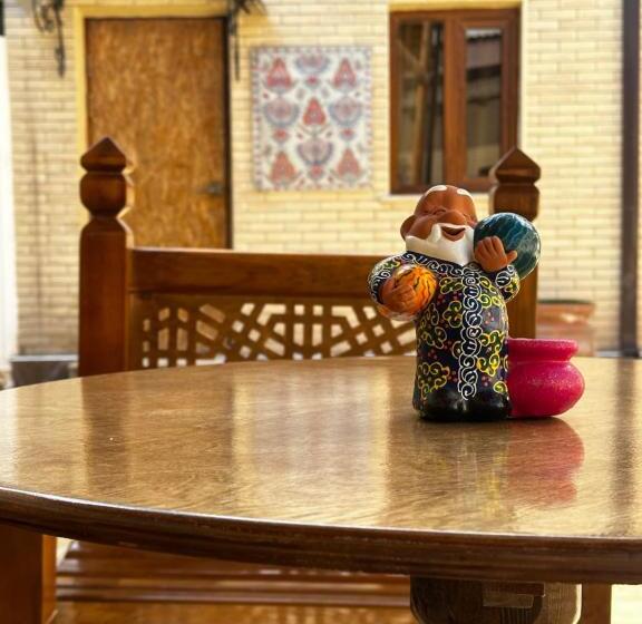 تختخواب و صبحانه Dolon Guest House