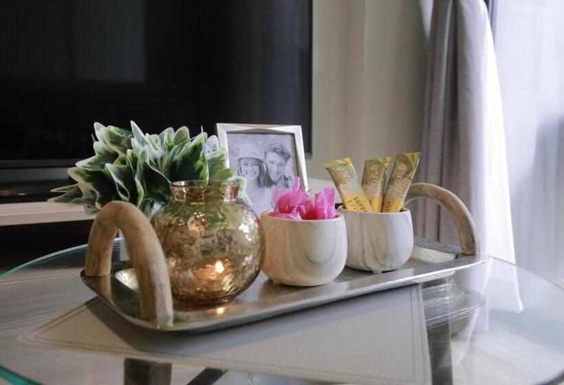 Diamond Poolview Bangtao By The Gentle