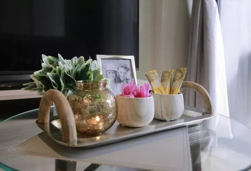 Diamond Poolview Bangtao By The Gentle