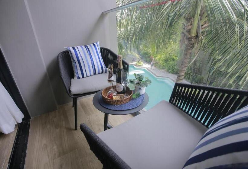 Diamond Poolview Bangtao By The Gentle