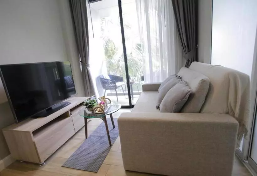 Diamond Poolview Bangtao By The Gentle