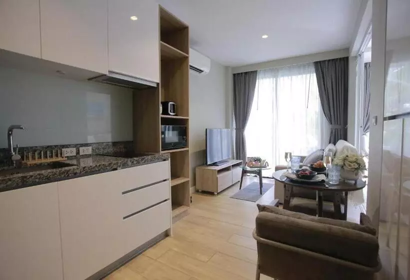Diamond Poolview Bangtao By The Gentle