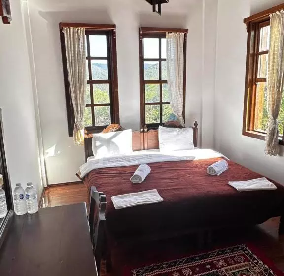 Hotelli Ecevit Hanı