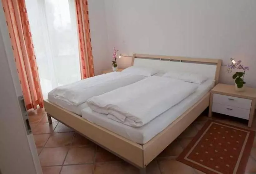 Hotelli Residenz Strandkrone 06