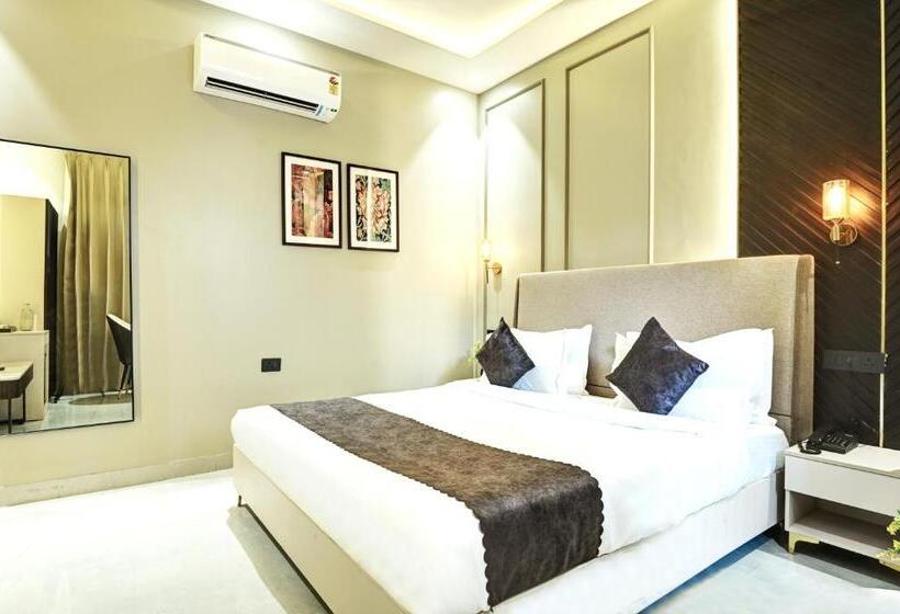 호텔 Saltstayz Olive   Pitampura