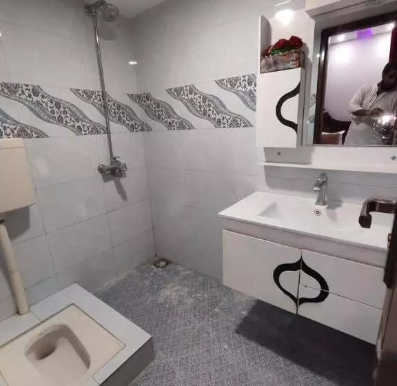 پانسیون Bless Inn Residency