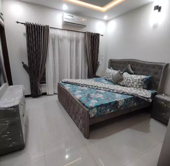 پانسیون Bless Inn Residency