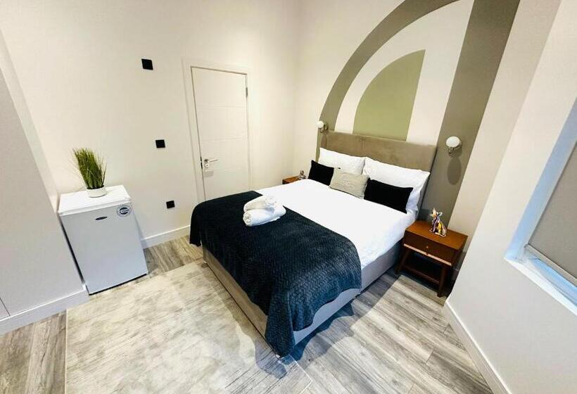 펜션 Brand New En Suite, Super Location