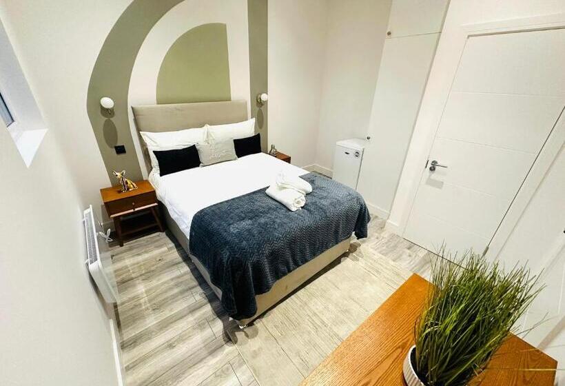 펜션 Brand New En Suite, Super Location