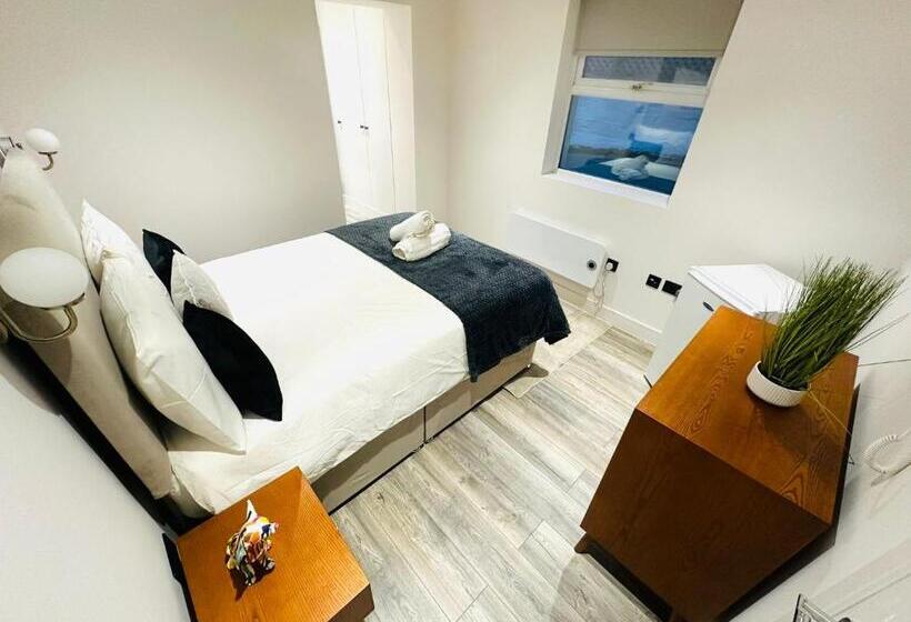 펜션 Brand New En Suite, Super Location