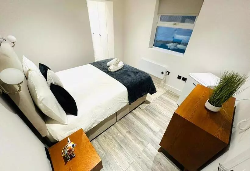 ペンション Brand New En Suite, Super Location