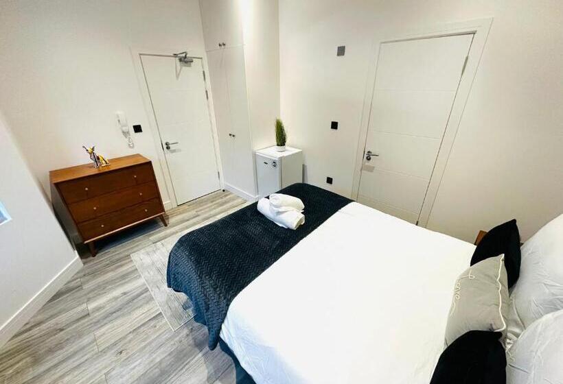 펜션 Brand New En Suite, Super Location