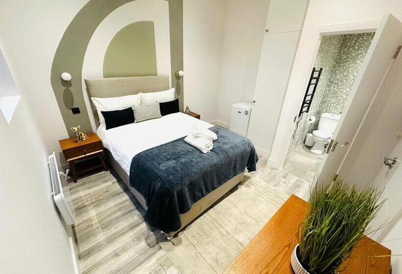 펜션 Brand New En Suite, Super Location