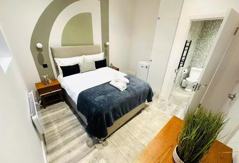 ペンション Brand New En Suite, Super Location