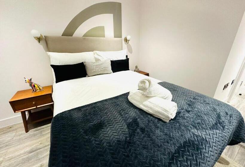 펜션 Brand New En Suite, Super Location