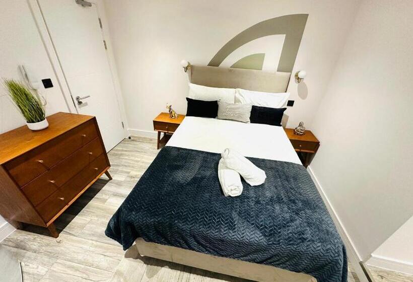 펜션 Brand New En Suite, Super Location