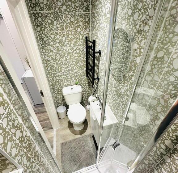 펜션 Brand New En Suite, Super Location