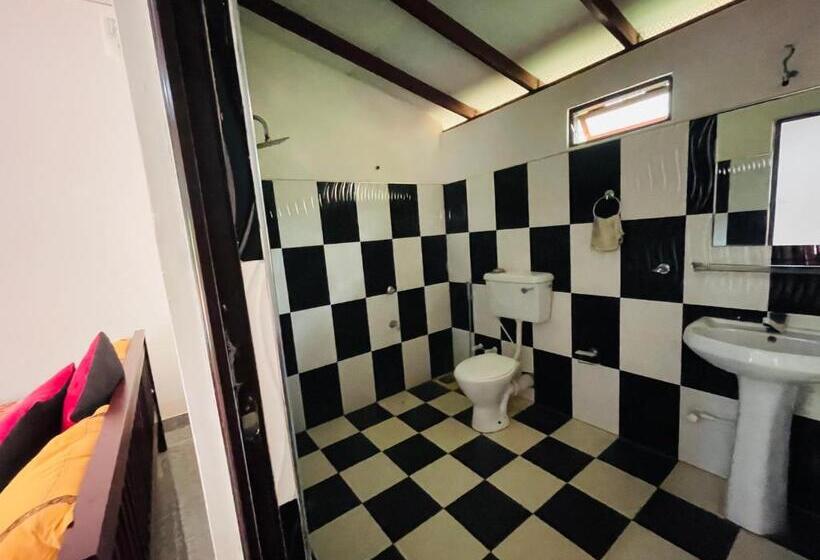 פנסיון Railway Bungalow