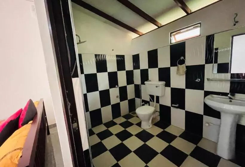 Majatalo Railway Bungalow