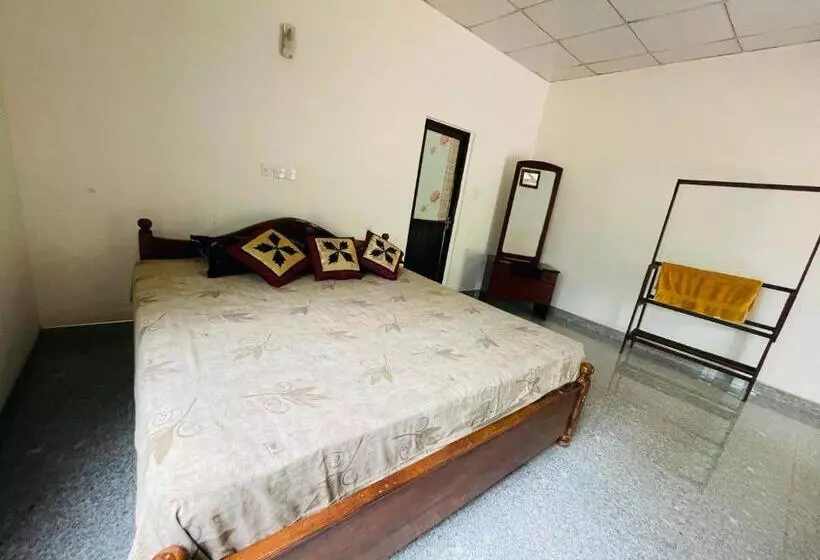 Majatalo Railway Bungalow