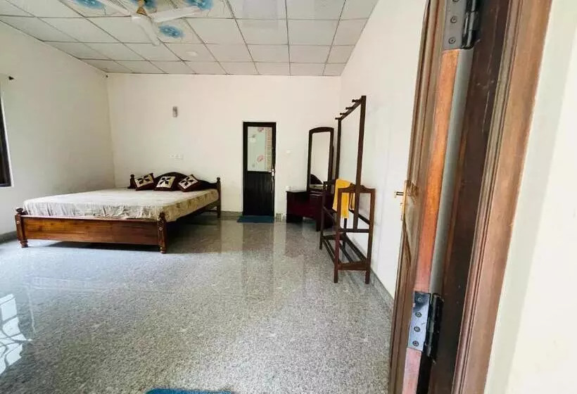 Majatalo Railway Bungalow