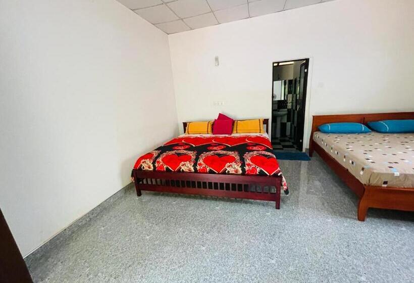 פנסיון Railway Bungalow