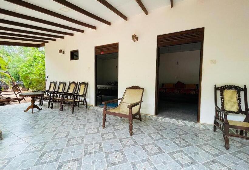 פנסיון Railway Bungalow