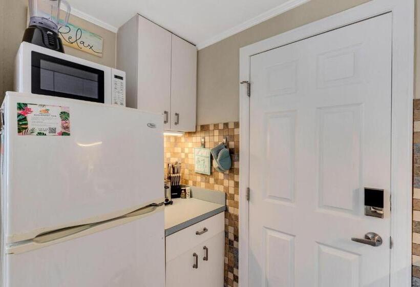 Курорт Water View & Heated Pool   Steps To Sand, Bayview Beauty B 5